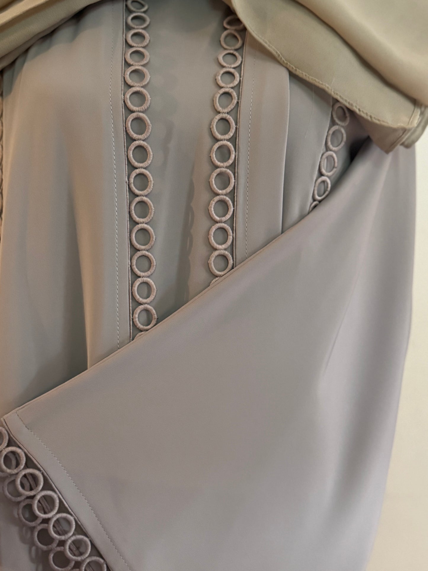 54 Loop Abaya Set ( nude)