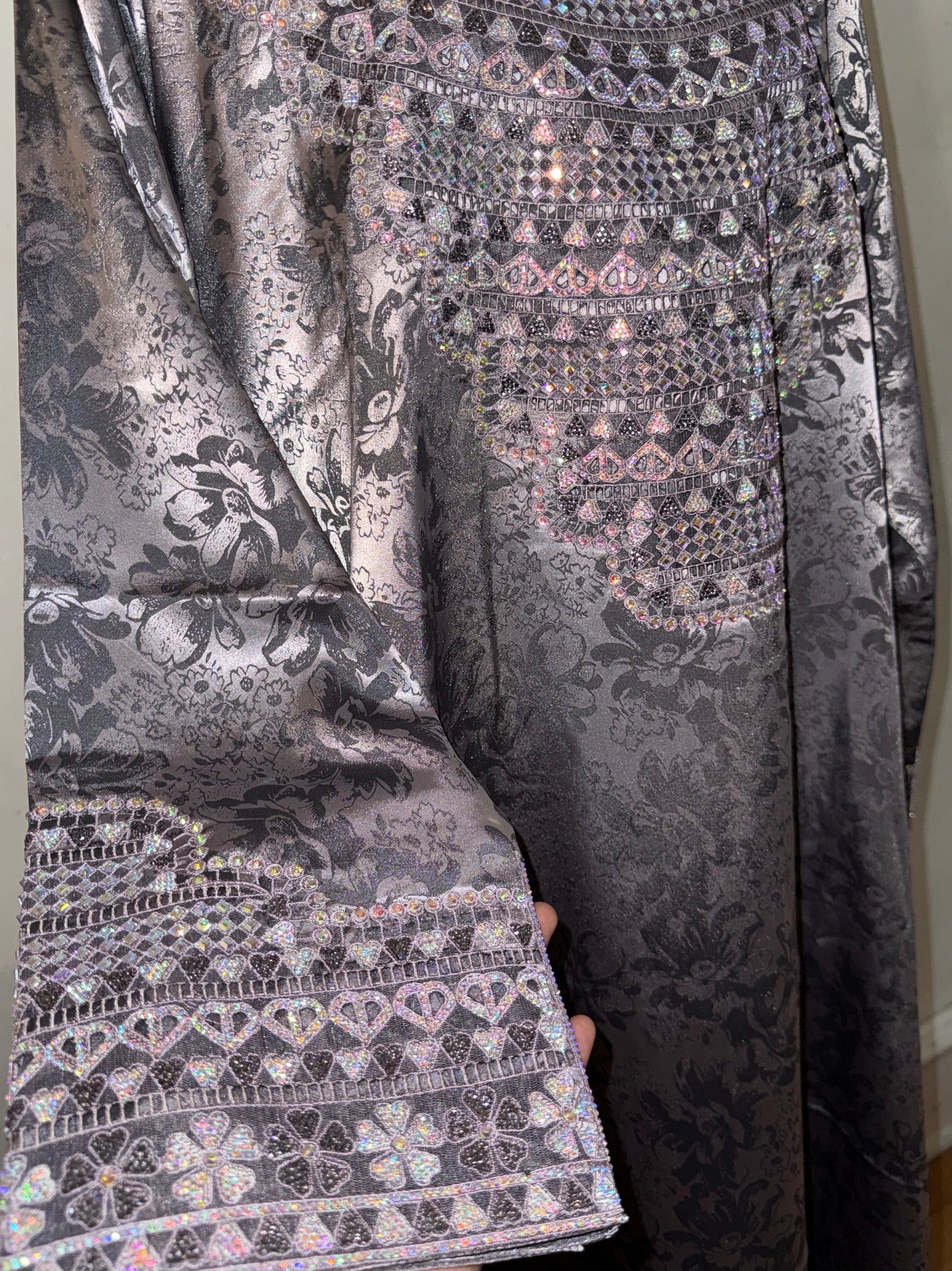 60 Grey/ Mukhawar