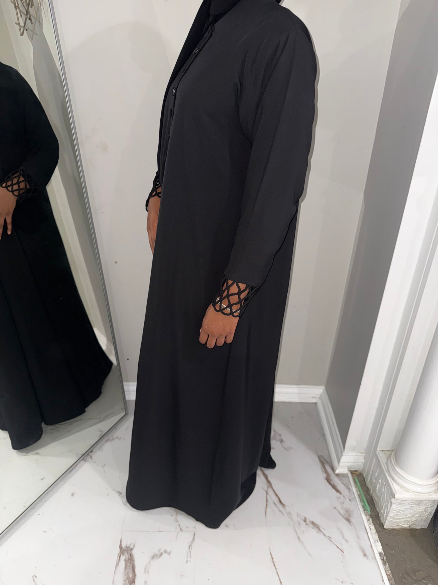 Net wrist Abaya
