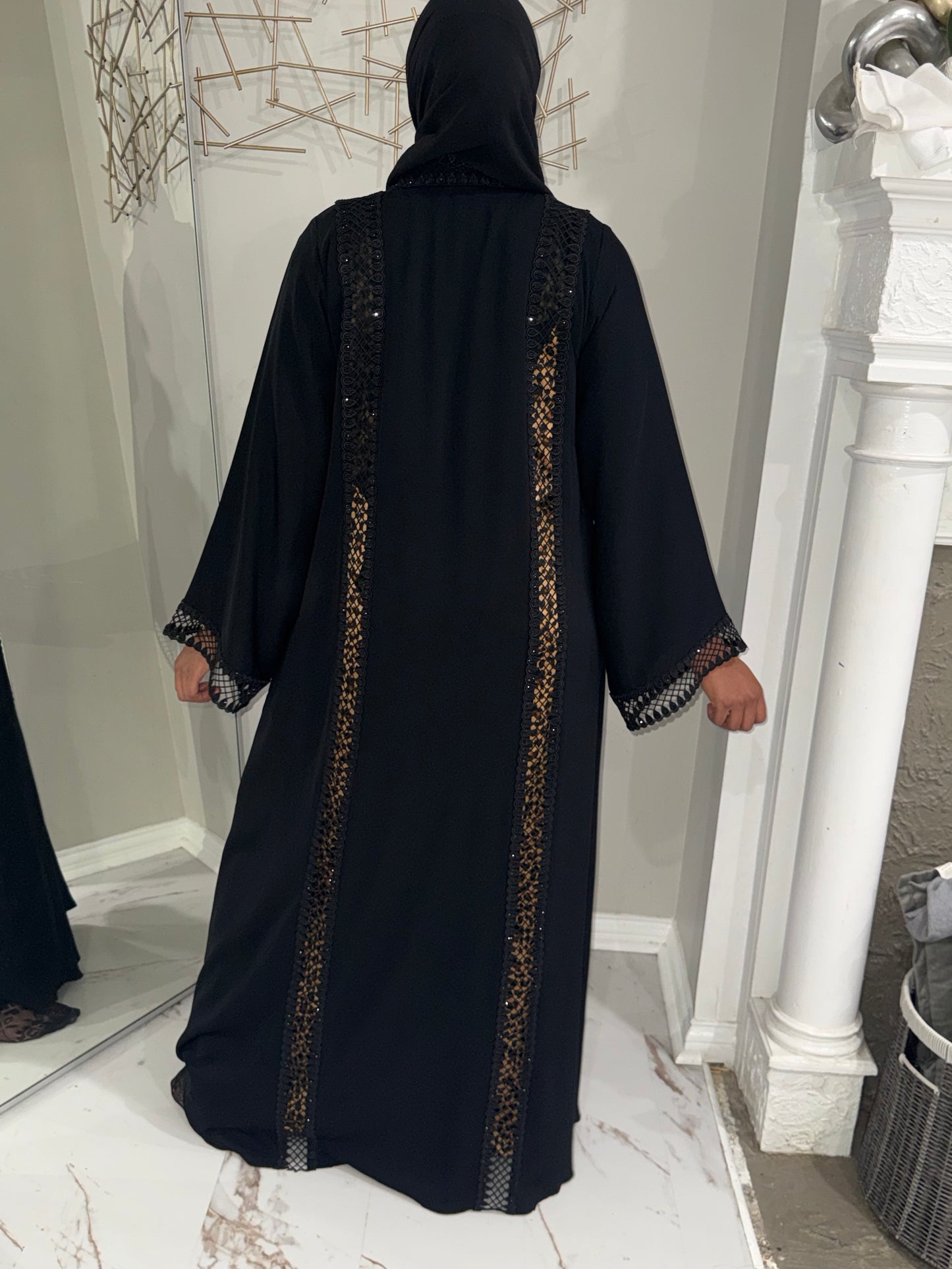 Crossed Pears Abaya