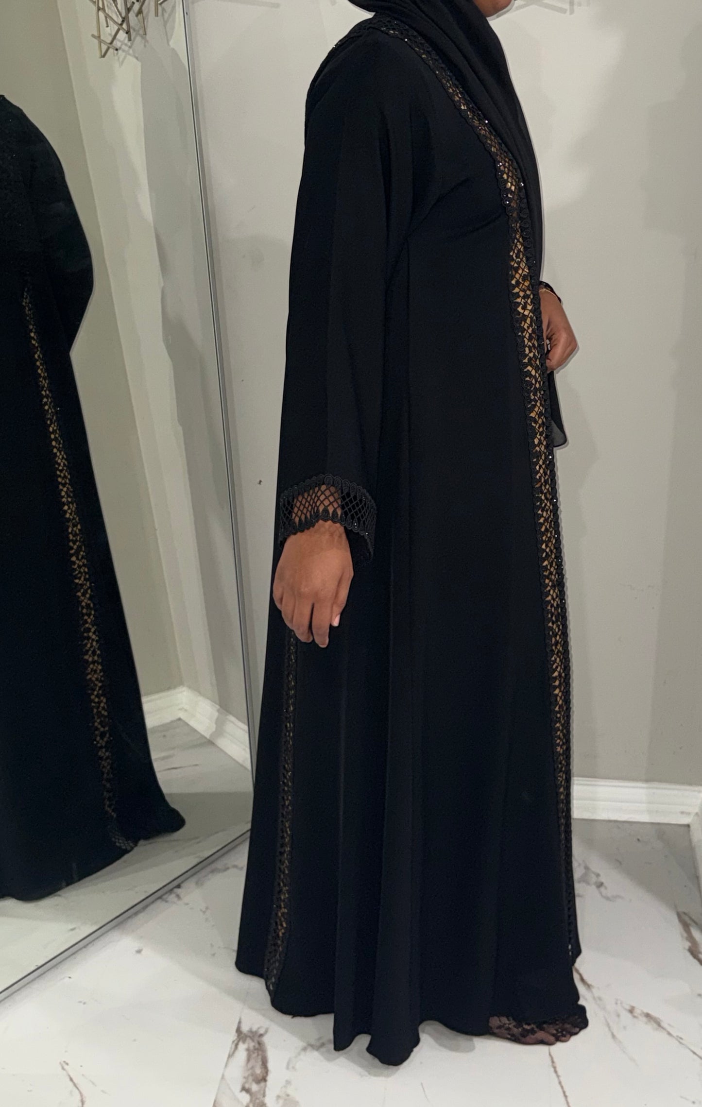 Crossed Pears Abaya