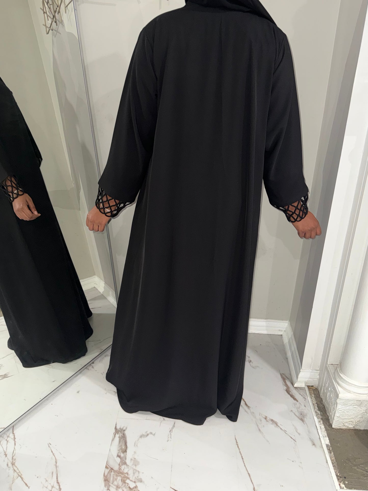 Net wrist Abaya