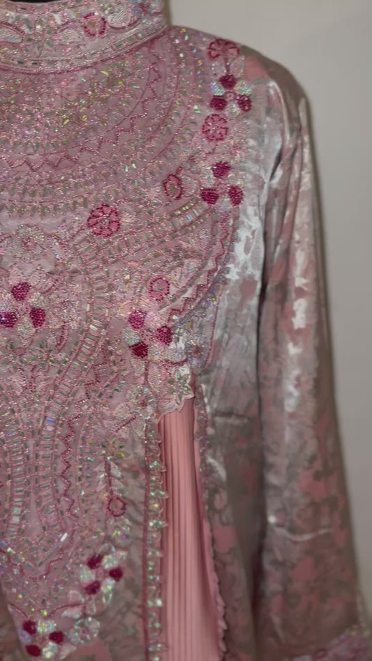 Pink pleats Mukhawar